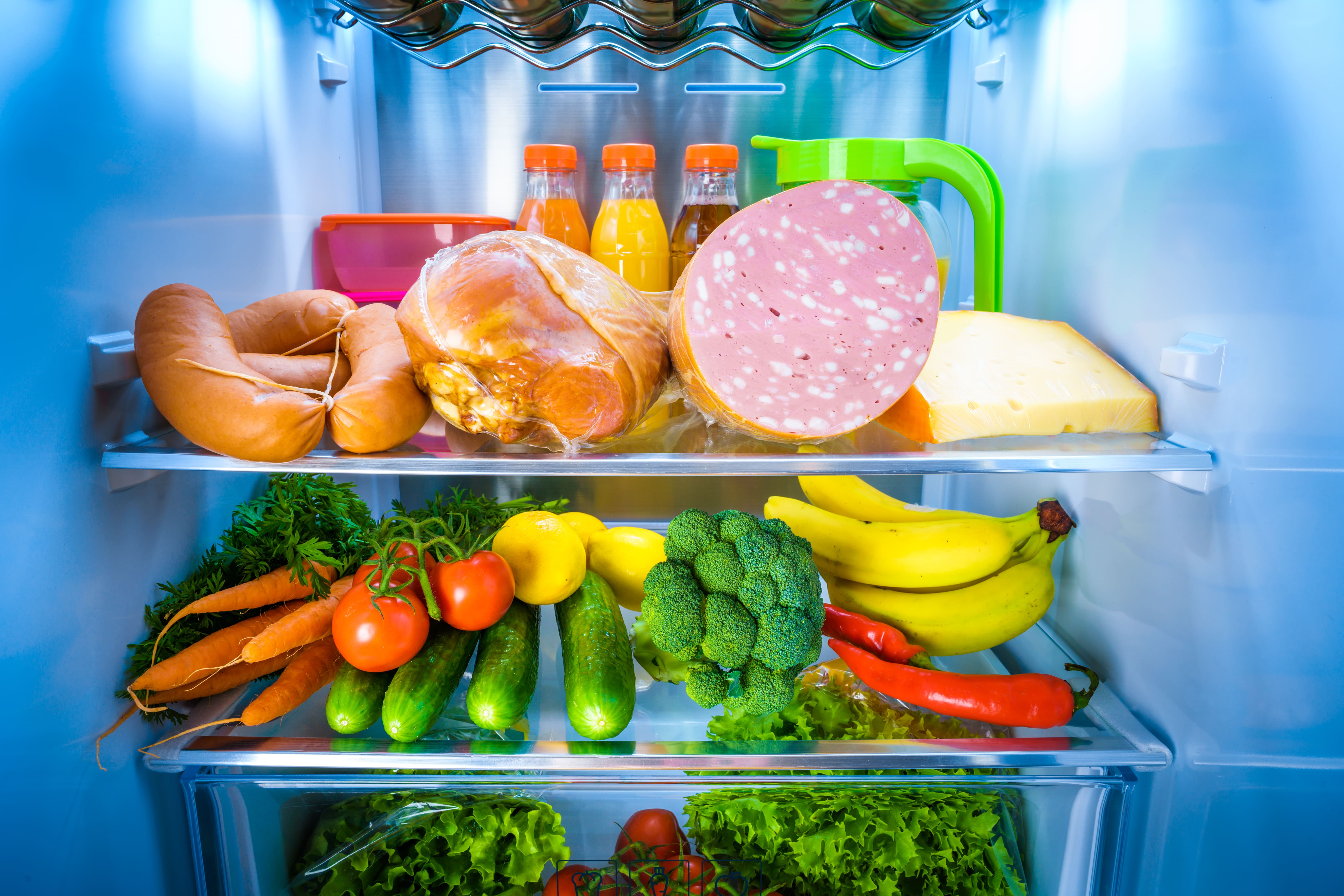 What Is the Maximum Cold Holding Temperature for Food Safety?